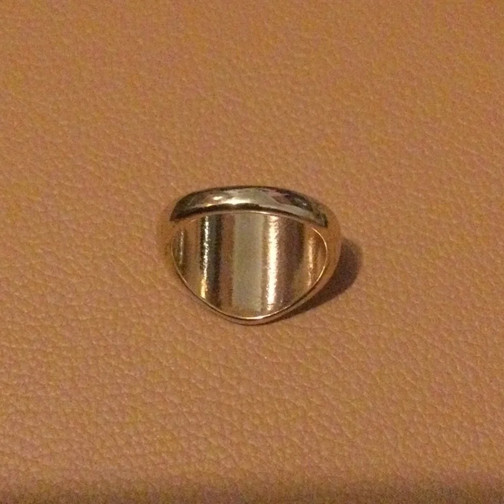 NEW Saturn Signet Ring - Picture 6 of 6